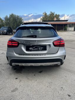 
										Mercedes GLA 200D AMG premium plus full									