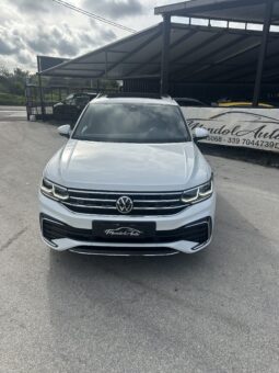 
										Volkswagen tiguan R-Line 2.0 200cv 4motion full									