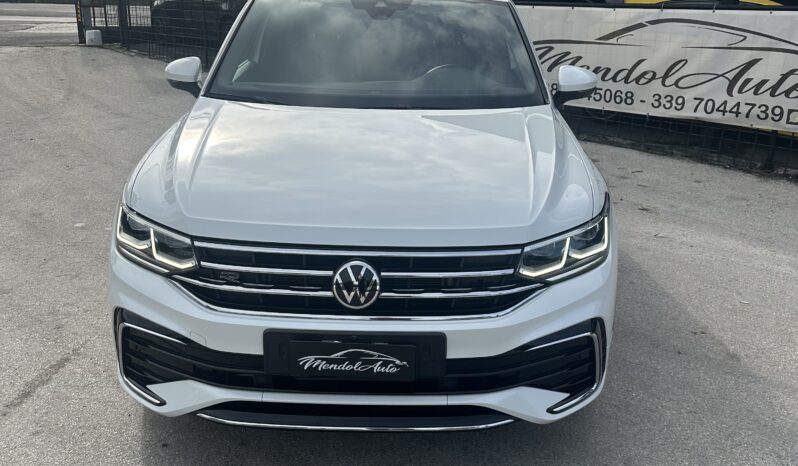 
								Volkswagen tiguan R-Line 2.0 200cv 4motion full									