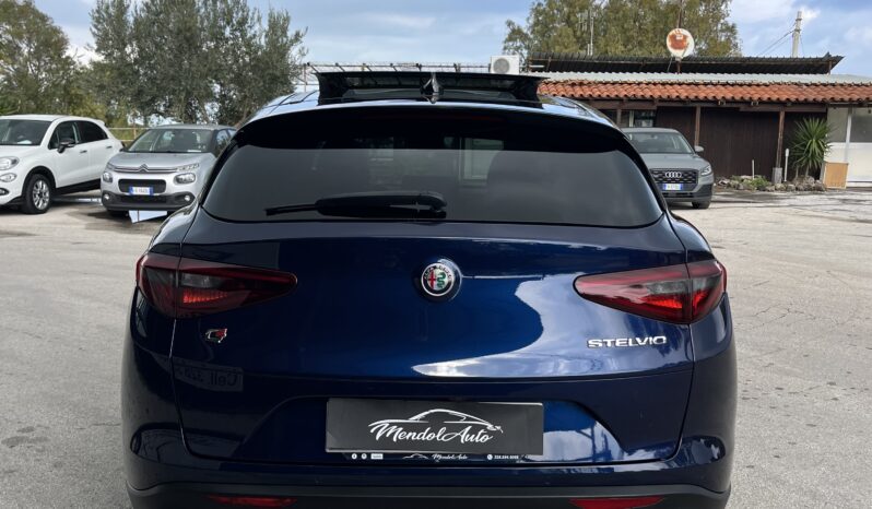 
								Alfa Romeo Stelvio Q4 2.2cc 210cv full									